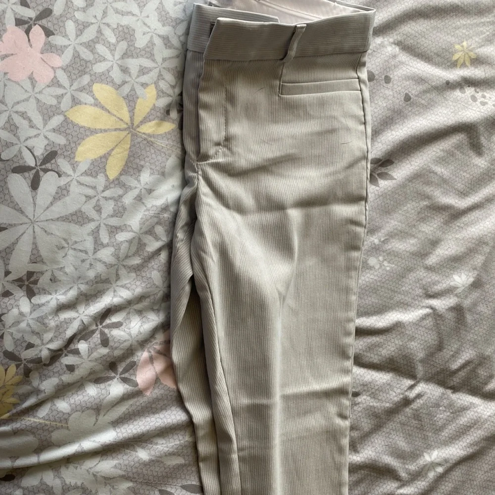 Beautiful pants - Picture 5 of 5